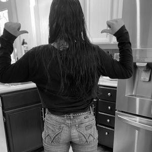 Meet your Posher, Ava